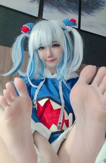 街头抄底偷拍超短裙美女图片_DVD手机在线看